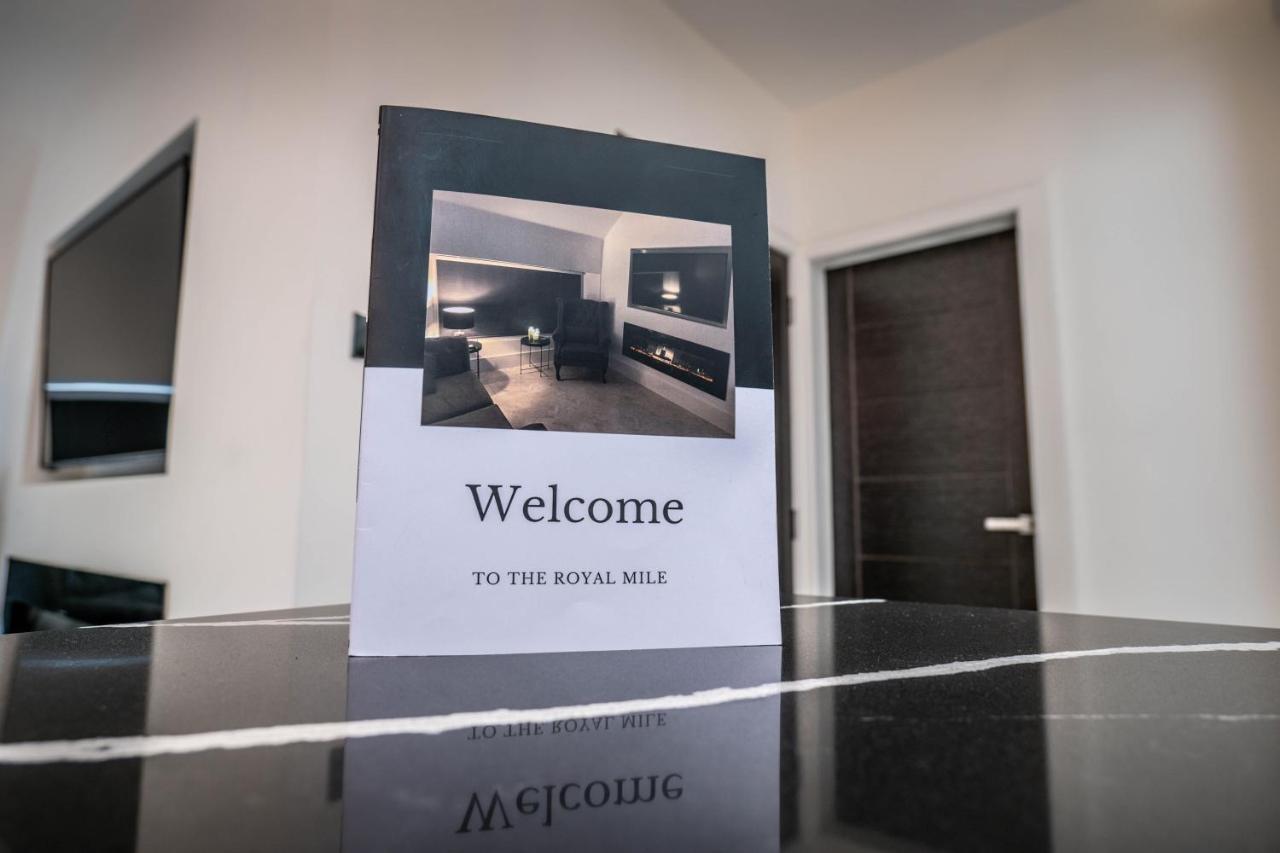Luxury Royal Mile Boutique 2Bedroom Apartment Edinburgh Bagian luar foto