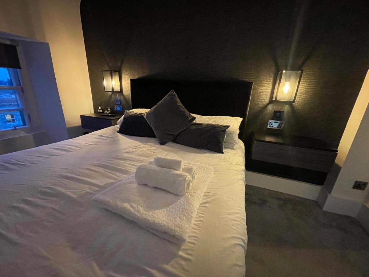 Luxury Royal Mile Boutique 2Bedroom Apartment Edinburgh Bagian luar foto